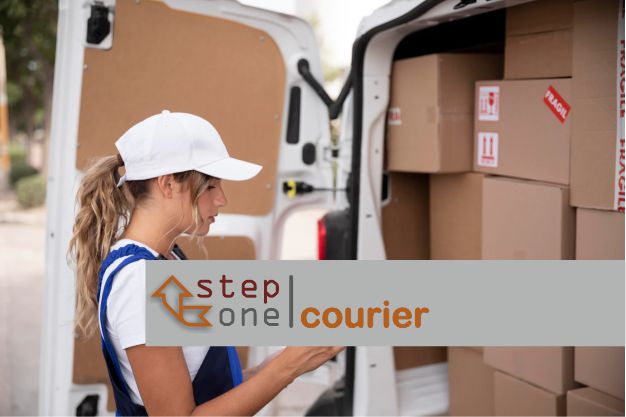 StepONE | courier
